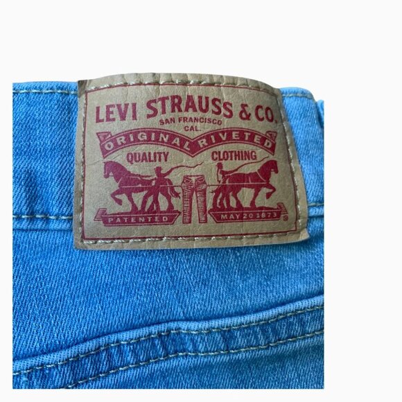 Levi’s 720 High-Rise Super Skinny Jeans – Sculpt Fit - Picture 4 of 9